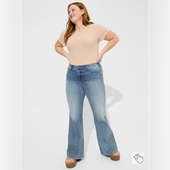 Torrid Textured Crepe Short Sleeve Jersey Crew Neck Tee Shirt Beige Plus 2 2X - Picture 2 of 14